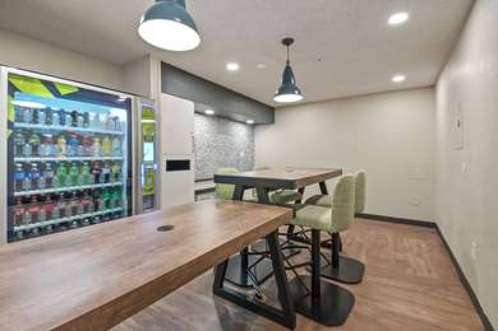 Extended Stay America - Miami - Airport - Blue Lagoon 3