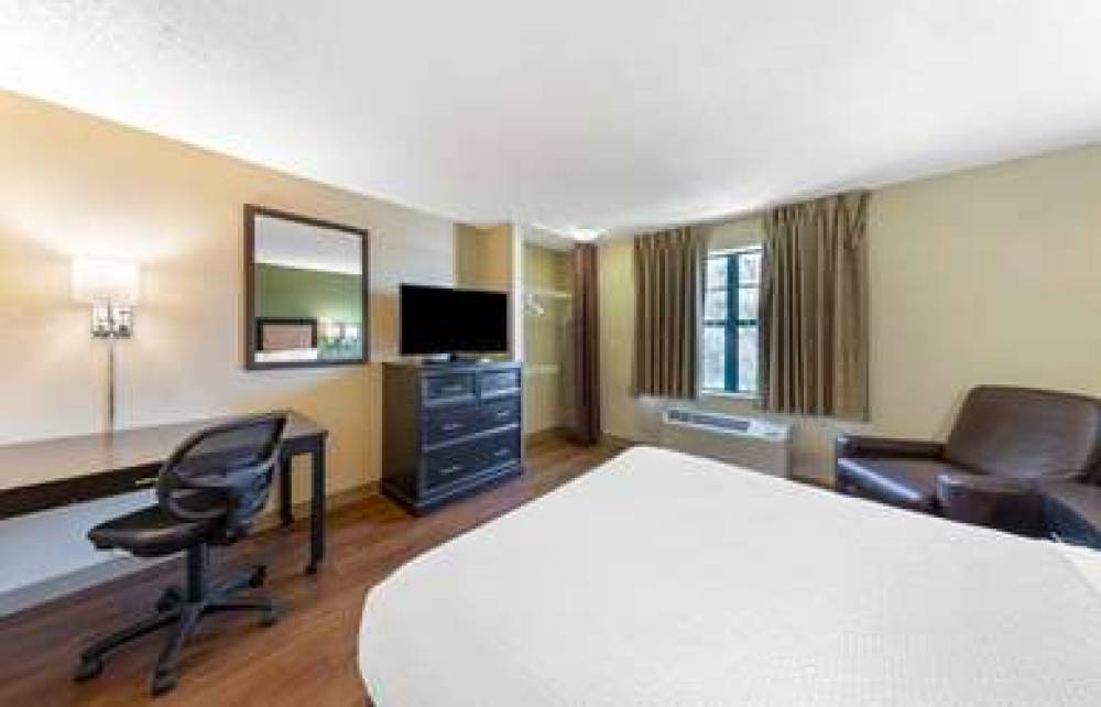 EXTENDED STAY AMERICA SELECT 4
