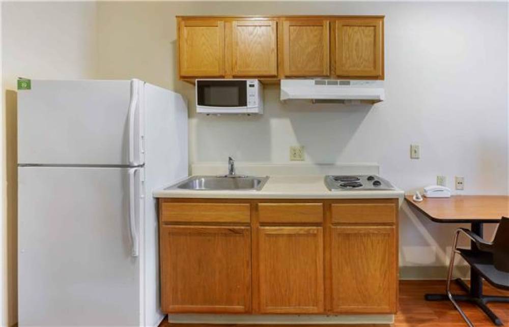 EXTENDED STAY AMERICA SELECT 9