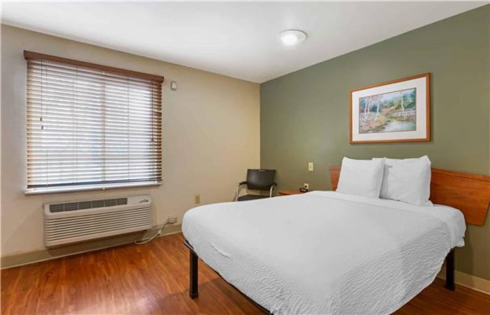 EXTENDED STAY AMERICA SELECT 7