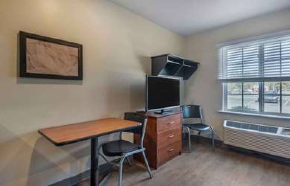 EXTENDED STAY AMERICA SELECT 4
