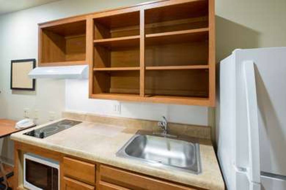 EXTENDED STAY AMERICA SELECT 8