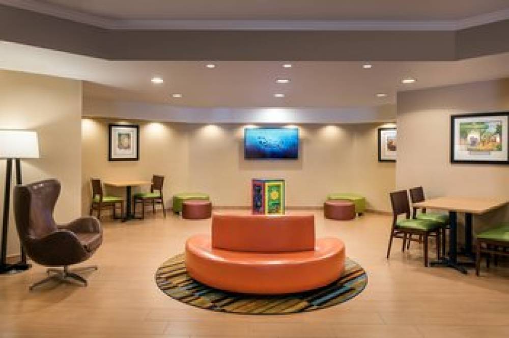 Fairfield Anaheim Resort 7