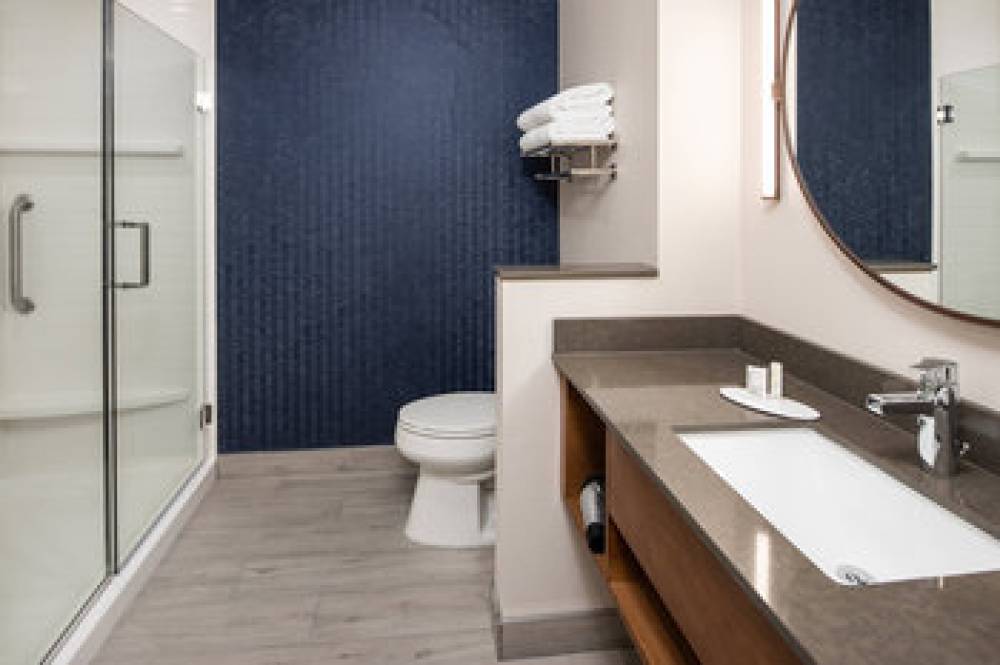 Fairfield By Marriott Inn And Suites Anaheim Los Alamitos 10