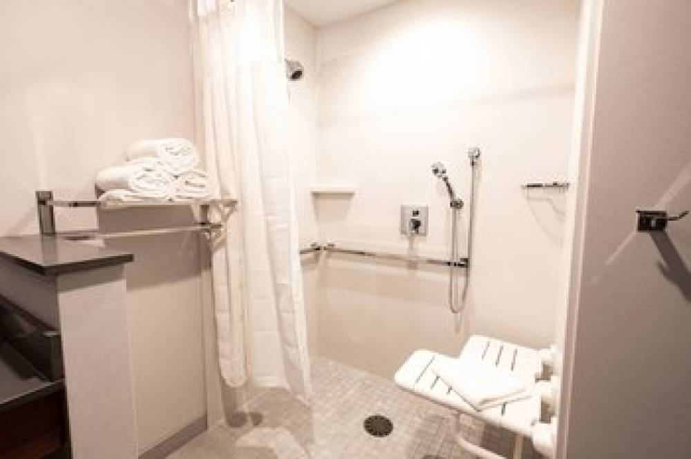 Fairfield By Marriott Inn And Suites Fond Du Lac 8
