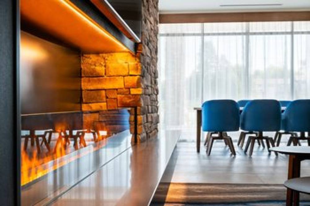 Fairfield By Marriott Inn And Suites North Bay 8
