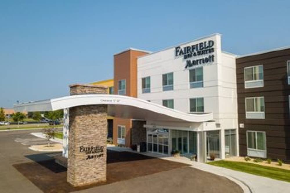 Fairfield Inn And Suites By Marriott Alexandria 2
