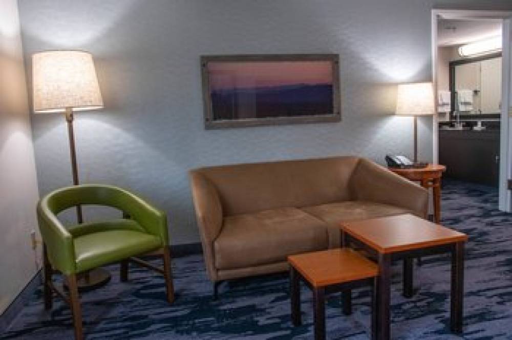 Fairfield Inn And Suites By Marriott Anaheim North-Buena Park 6