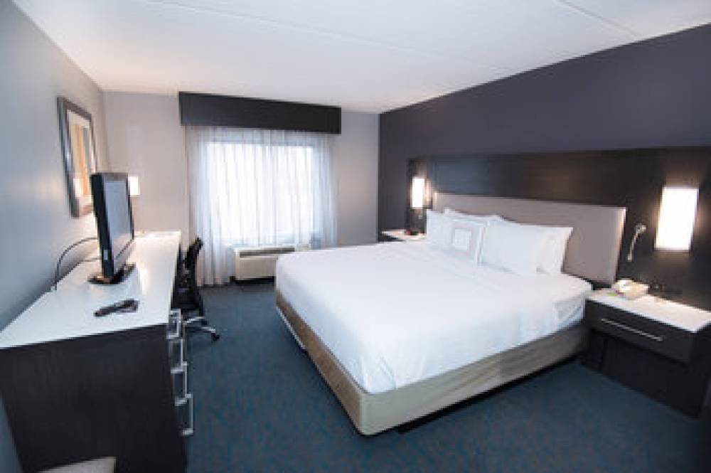 Fairfield Inn And Suites By Marriott Atlanta Airport North 10