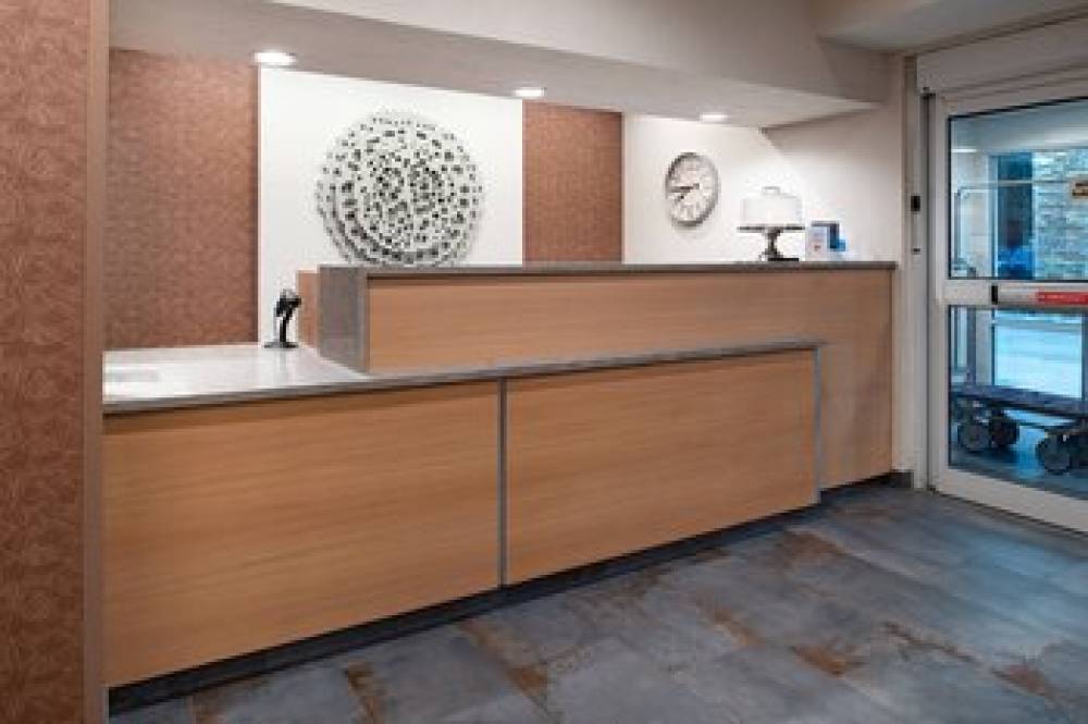 Fairfield Inn And Suites By Marriott Beloit 5