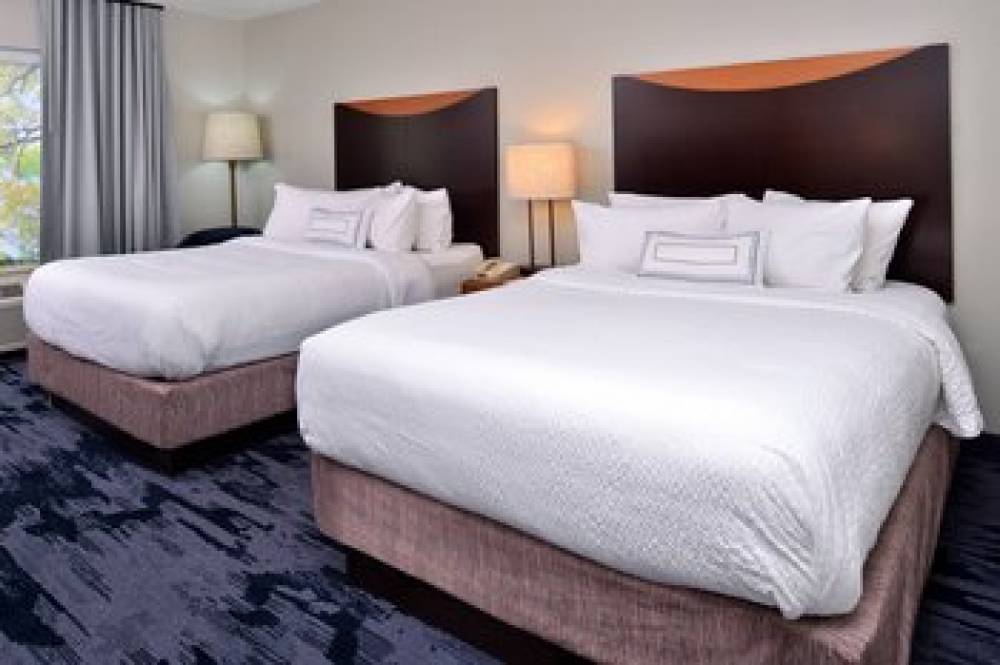 Fairfield Inn And Suites By Marriott Beloit 8