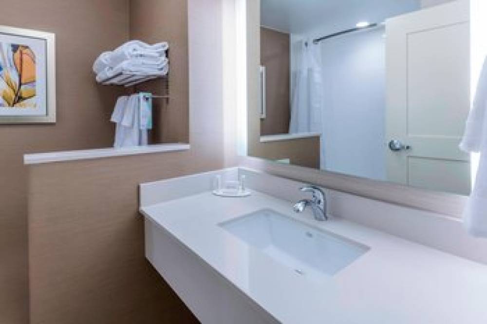 Fairfield Inn And Suites By Marriott Boston Marlborough Apex Center 4