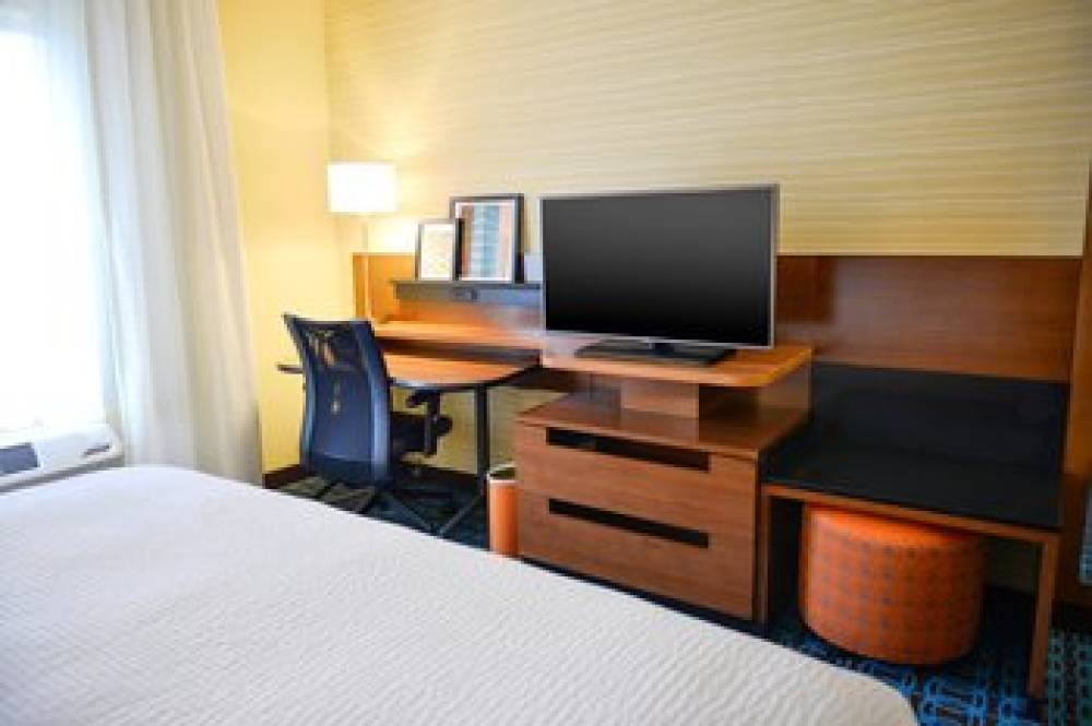 Fairfield Inn And Suites By Marriott Canton South 5