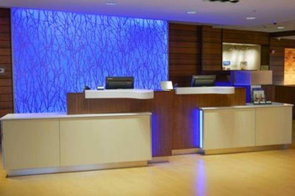 Fairfield Inn And Suites By Marriott Canton South 2