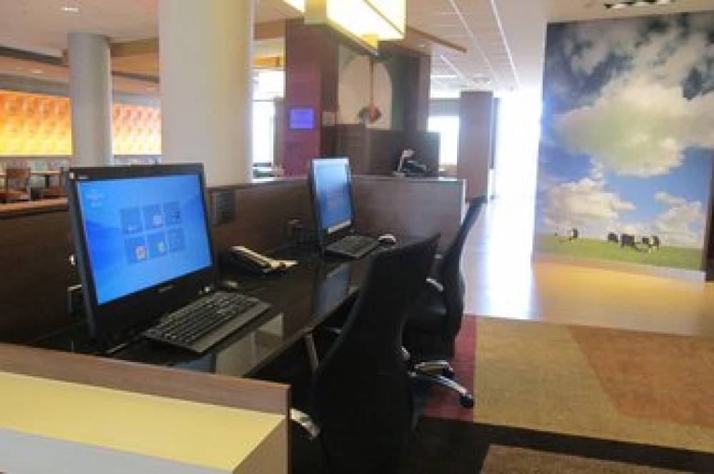Fairfield Inn And Suites By Marriott Canton South 8