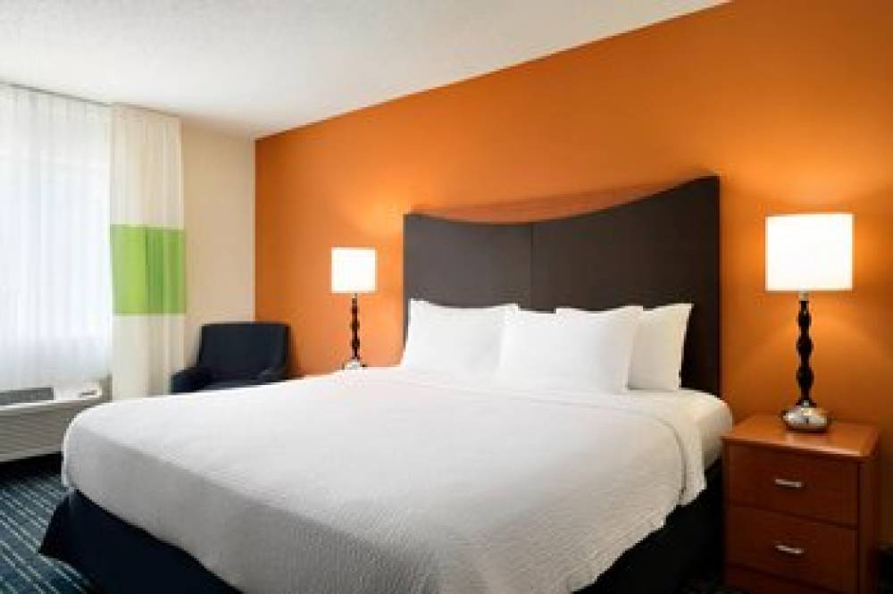 Fairfield Inn And Suites By Marriott Champaign 10
