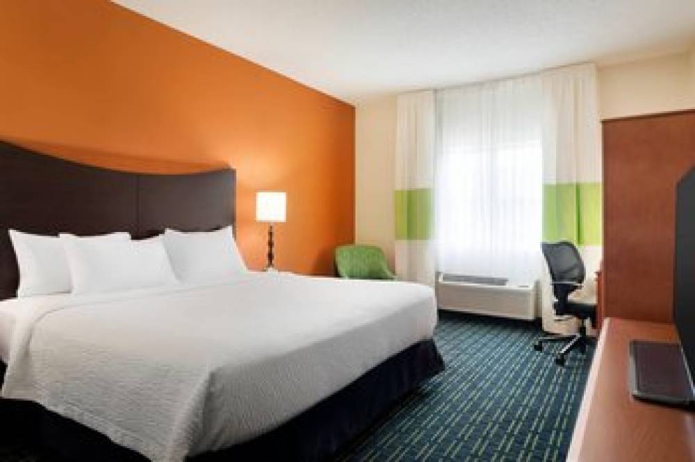Fairfield Inn And Suites By Marriott Champaign 8