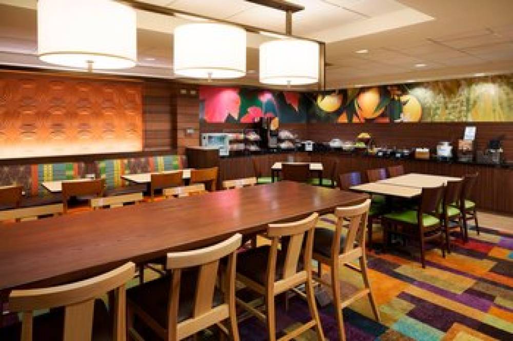 Fairfield Inn And Suites By Marriott Chicago Midway Airport 4