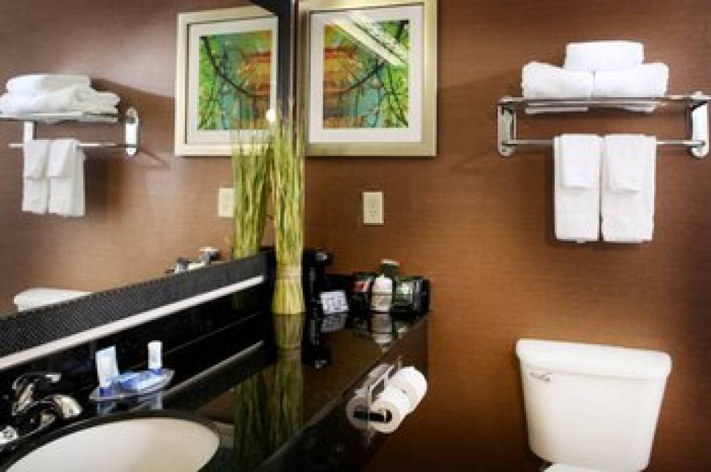 Fairfield Inn And Suites By Marriott Cincinnati Eastgate 7
