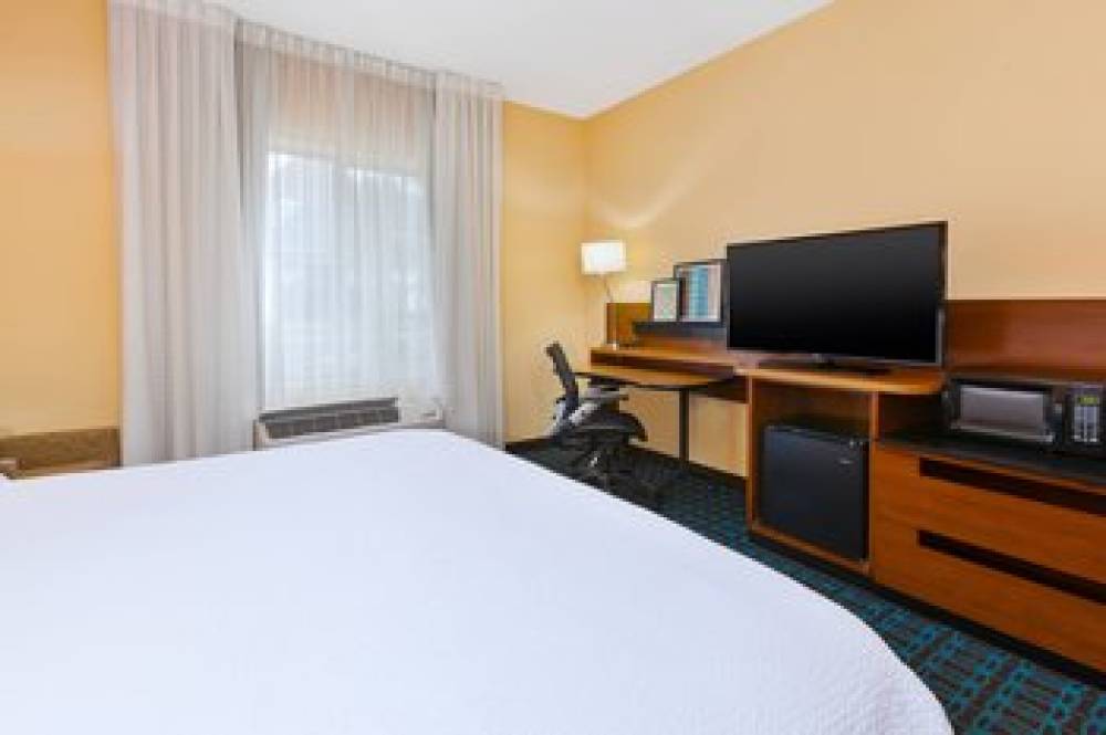 Fairfield Inn And Suites By Marriott Columbus East 8
