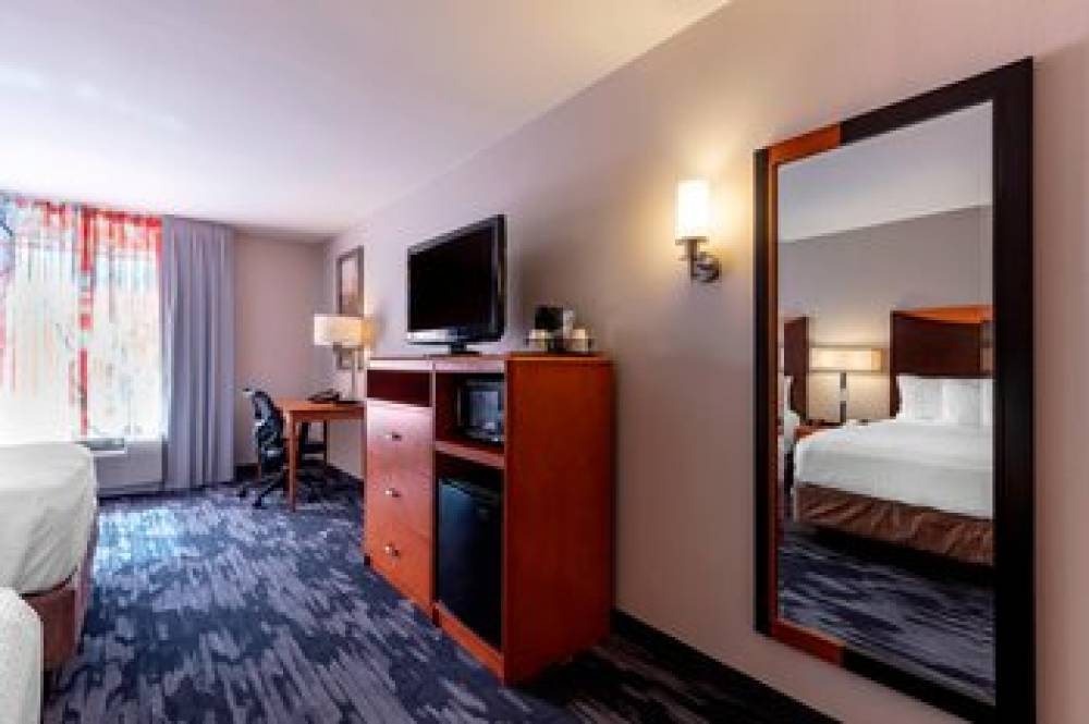 Fairfield Inn And Suites By Marriott Columbus 8