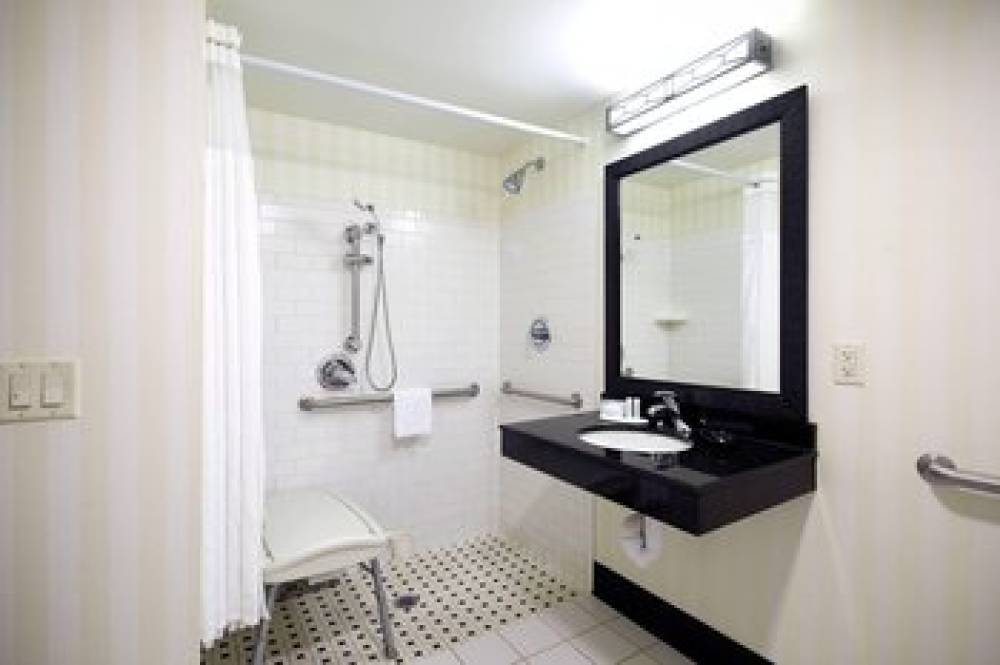 Fairfield Inn And Suites By Marriott Columbus Polaris 8