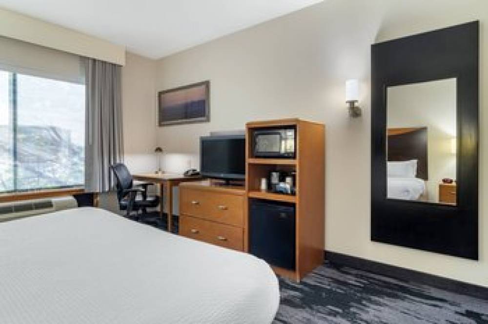 Fairfield Inn And Suites By Marriott Commerce 10