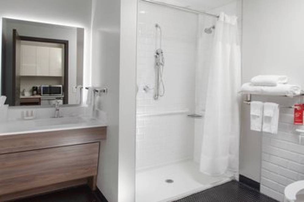 Fairfield Inn And Suites By Marriott Dallas Downtown 3