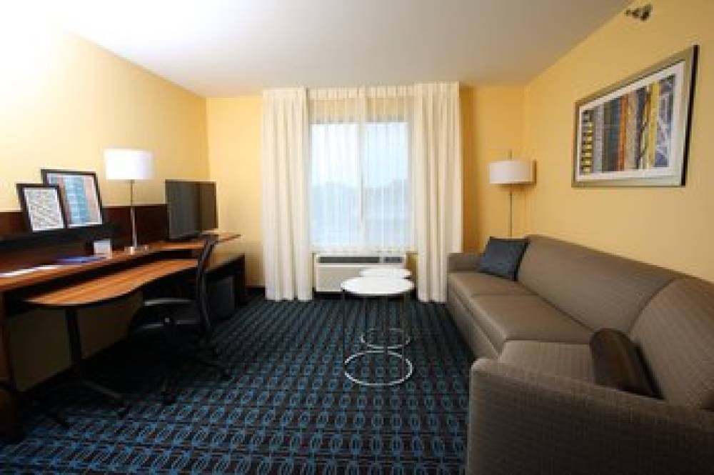 Fairfield Inn And Suites By Marriott East Grand Forks 8