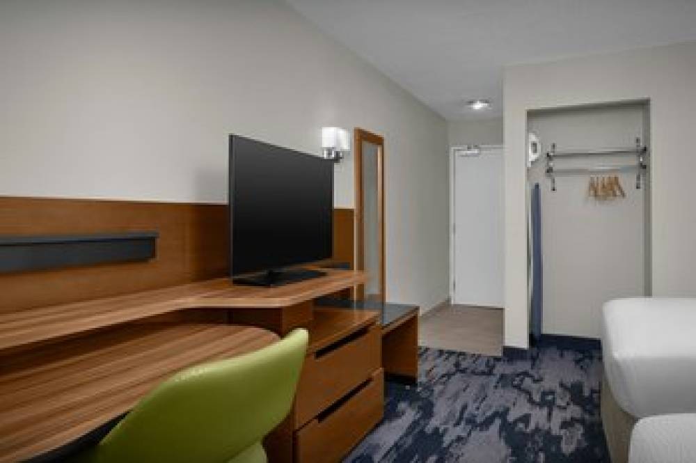 Fairfield Inn And Suites By Marriott Emporia I-95 4