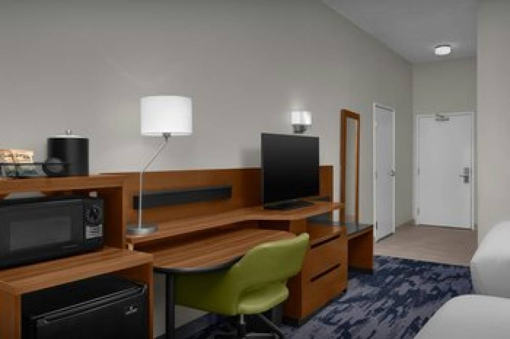 Fairfield Inn And Suites By Marriott Emporia I-95 7