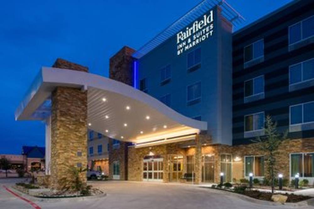 Fairfield Inn And Suites By Marriott Fort Worth Southwest At Cityview