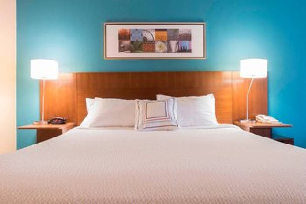 Fairfield Inn And Suites By Marriott Green Bay Southwest 10