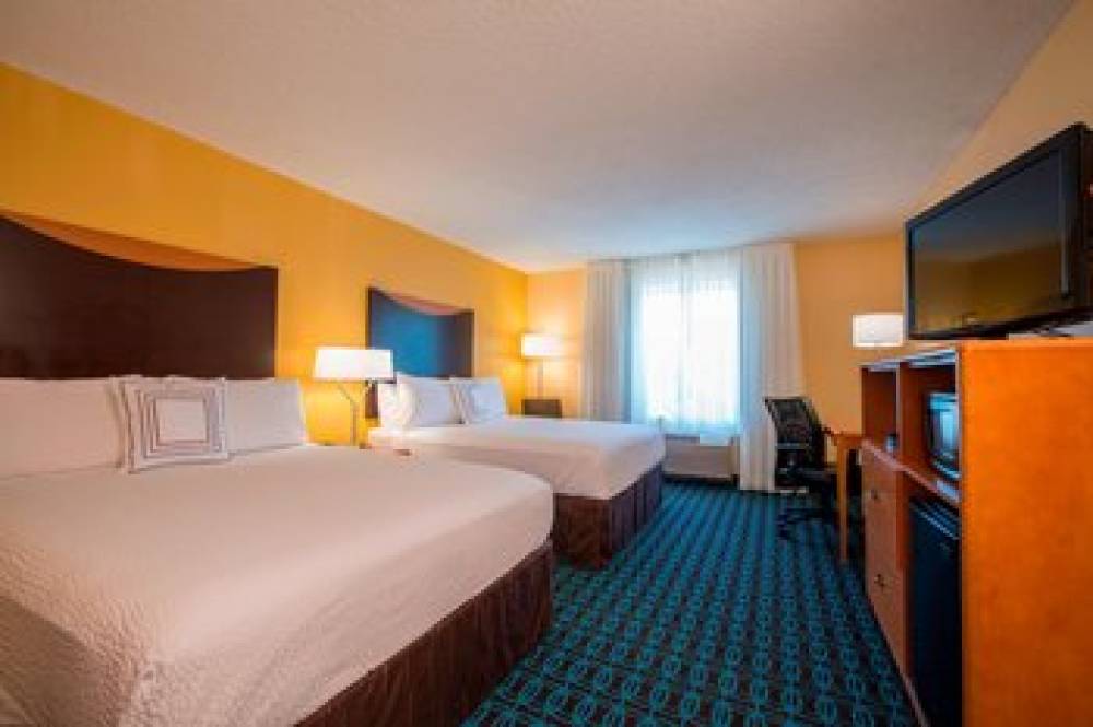 Fairfield Inn And Suites By Marriott Greenwood 8