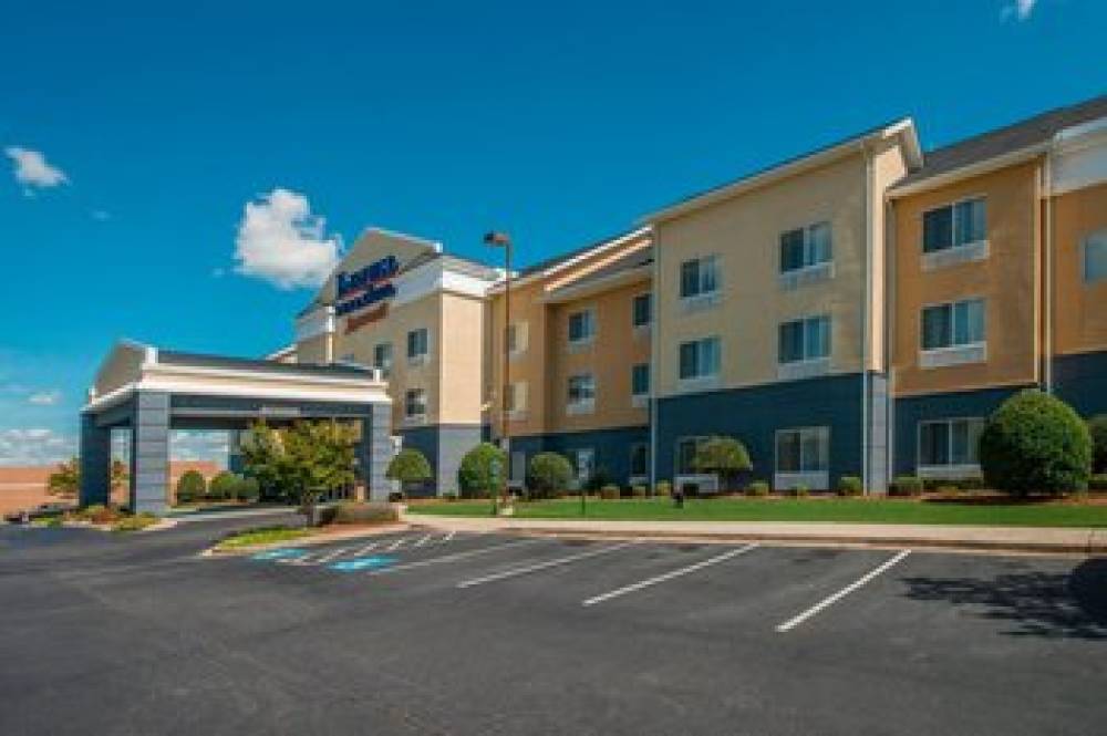 Fairfield Inn And Suites By Marriott Greenwood 2
