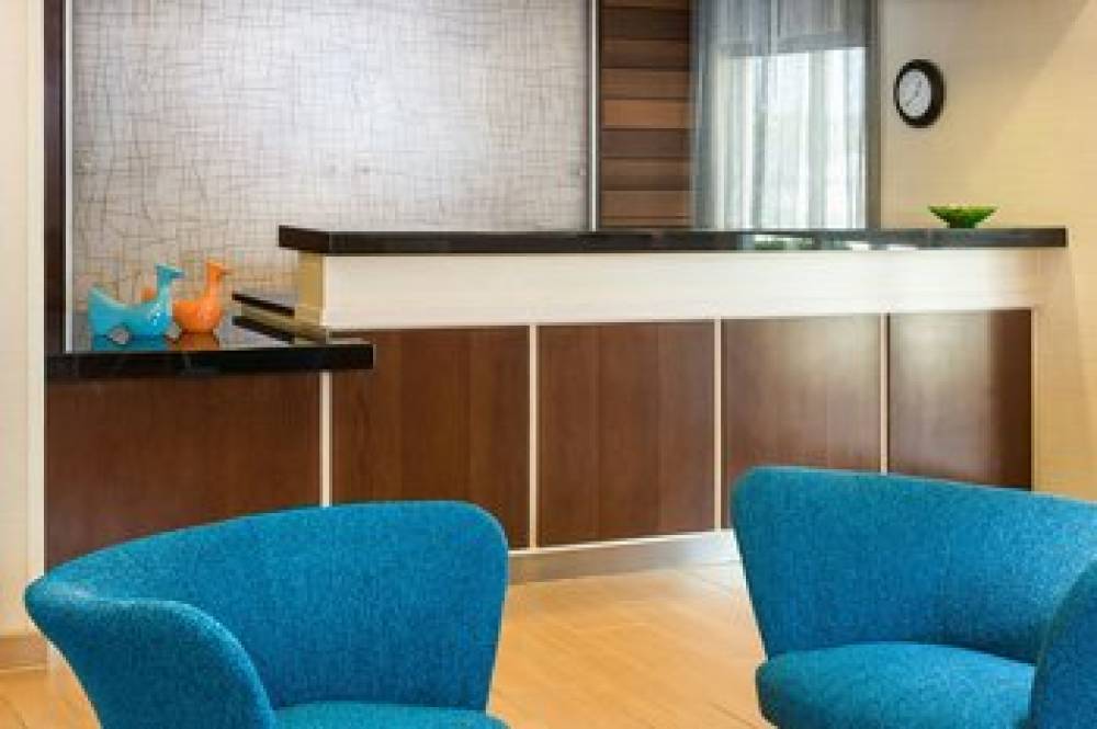 Fairfield Inn And Suites By Marriott Holland 3