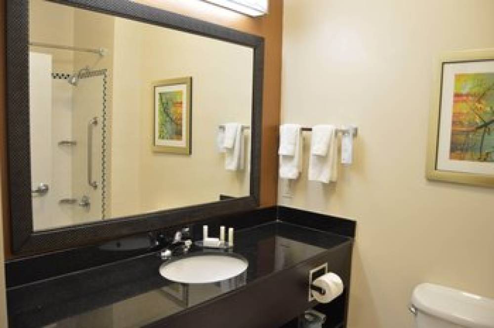 Fairfield Inn And Suites By Marriott Houston Channelview 9