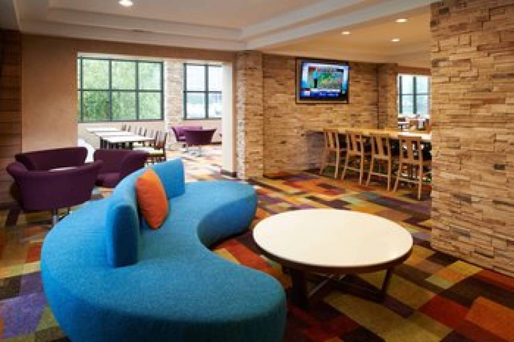 Fairfield Inn And Suites By Marriott Indianapolis East 1