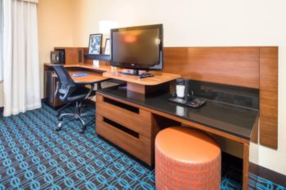 Fairfield Inn And Suites By Marriott Jacksonville Airport 10