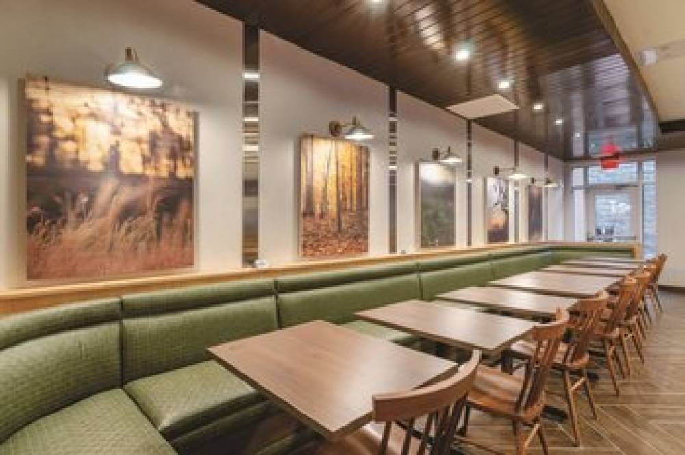 Fairfield Inn And Suites By Marriott Kansas City Shawnee 10