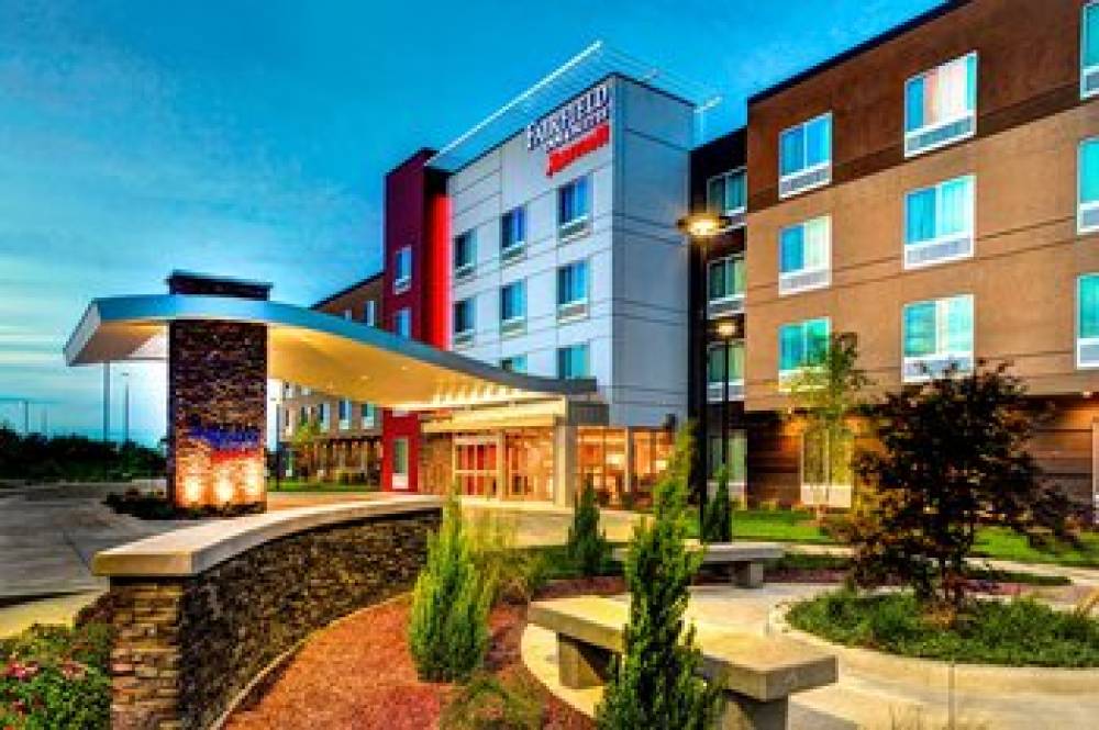 Fairfield Inn And Suites By Marriott Lansing At Eastwood 2