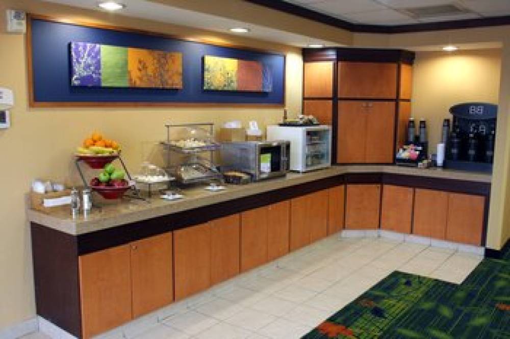 Fairfield Inn And Suites By Marriott Marion 10