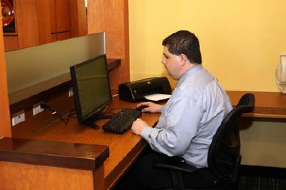 Fairfield Inn And Suites By Marriott Marion 9