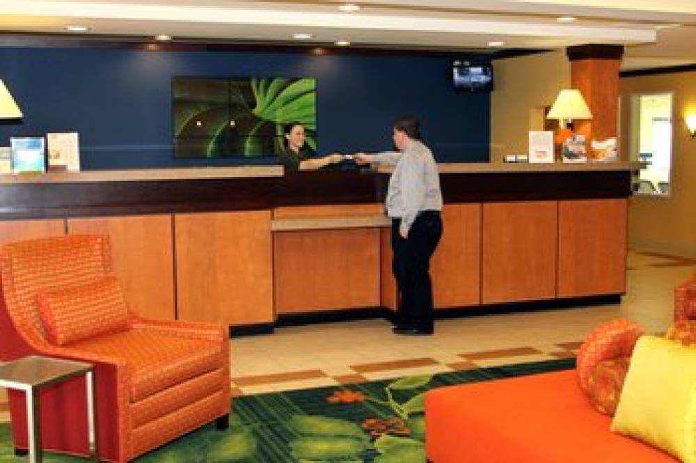 Fairfield Inn And Suites By Marriott Marion 8