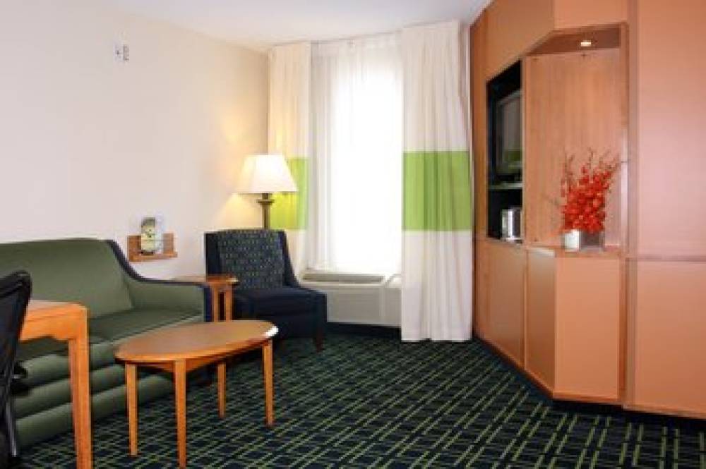 Fairfield Inn And Suites By Marriott Marion 6