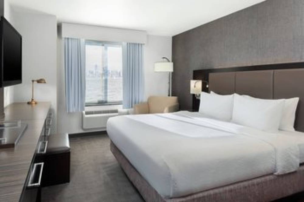 Fairfield Inn And Suites By Marriott New York Staten Island 2