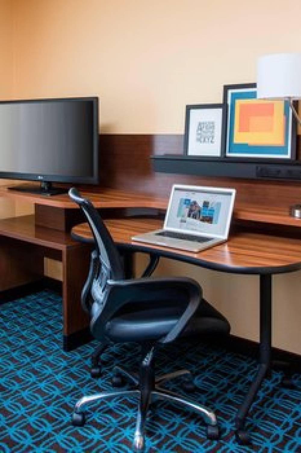 Fairfield Inn And Suites By Marriott Peru 6