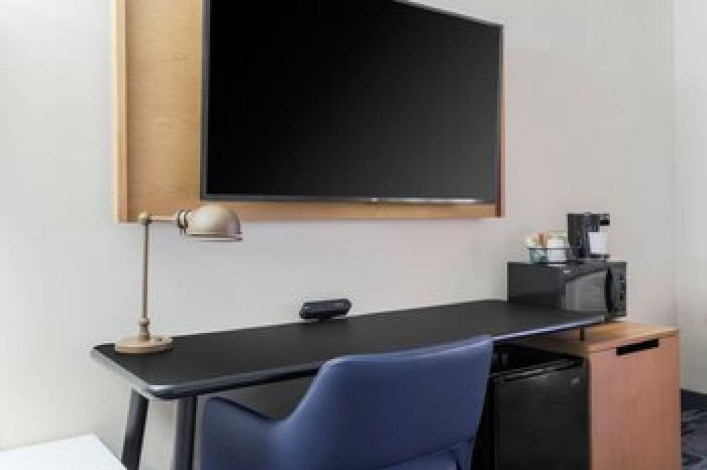 Fairfield Inn And Suites By Marriott San Jose Airport 8