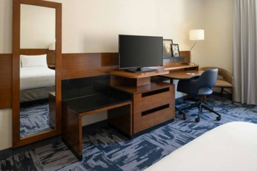 Fairfield Inn And Suites By Marriott Santa Cruz 10