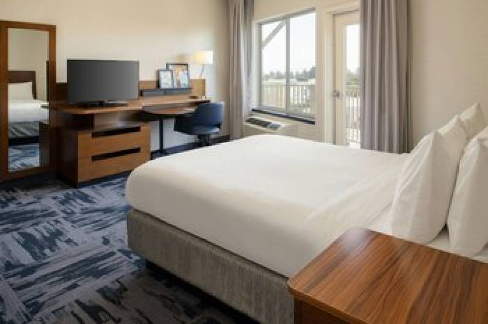 Fairfield Inn And Suites By Marriott Santa Cruz 6